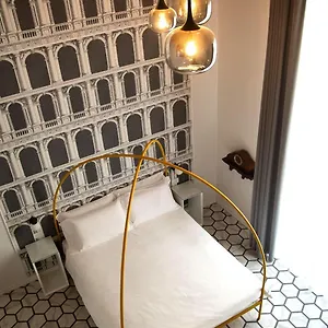 Guest house Costantinopoli 33 Grand, Naples